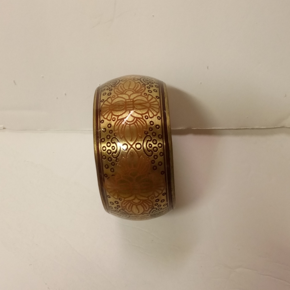 Rare Vintage Lotus Bangle Bracelet Gold  Enamel